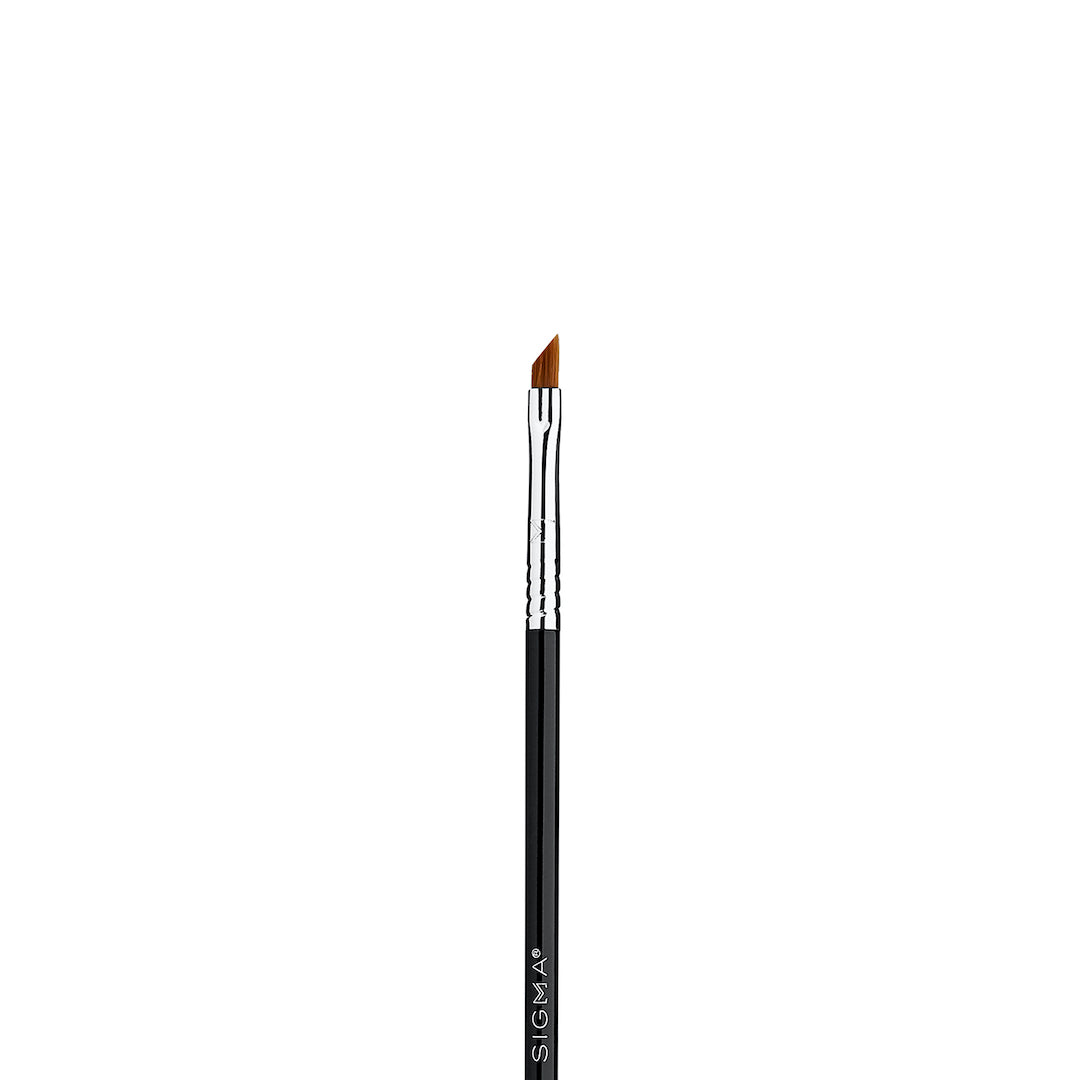 Winged Liner Brush